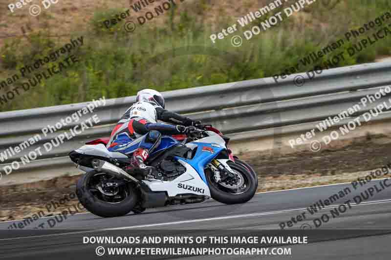 cadwell no limits trackday;cadwell park;cadwell park photographs;cadwell trackday photographs;enduro digital images;event digital images;eventdigitalimages;navarra;no limits trackdays;peter wileman photography;racing digital images;trackday digital images;trackday photos